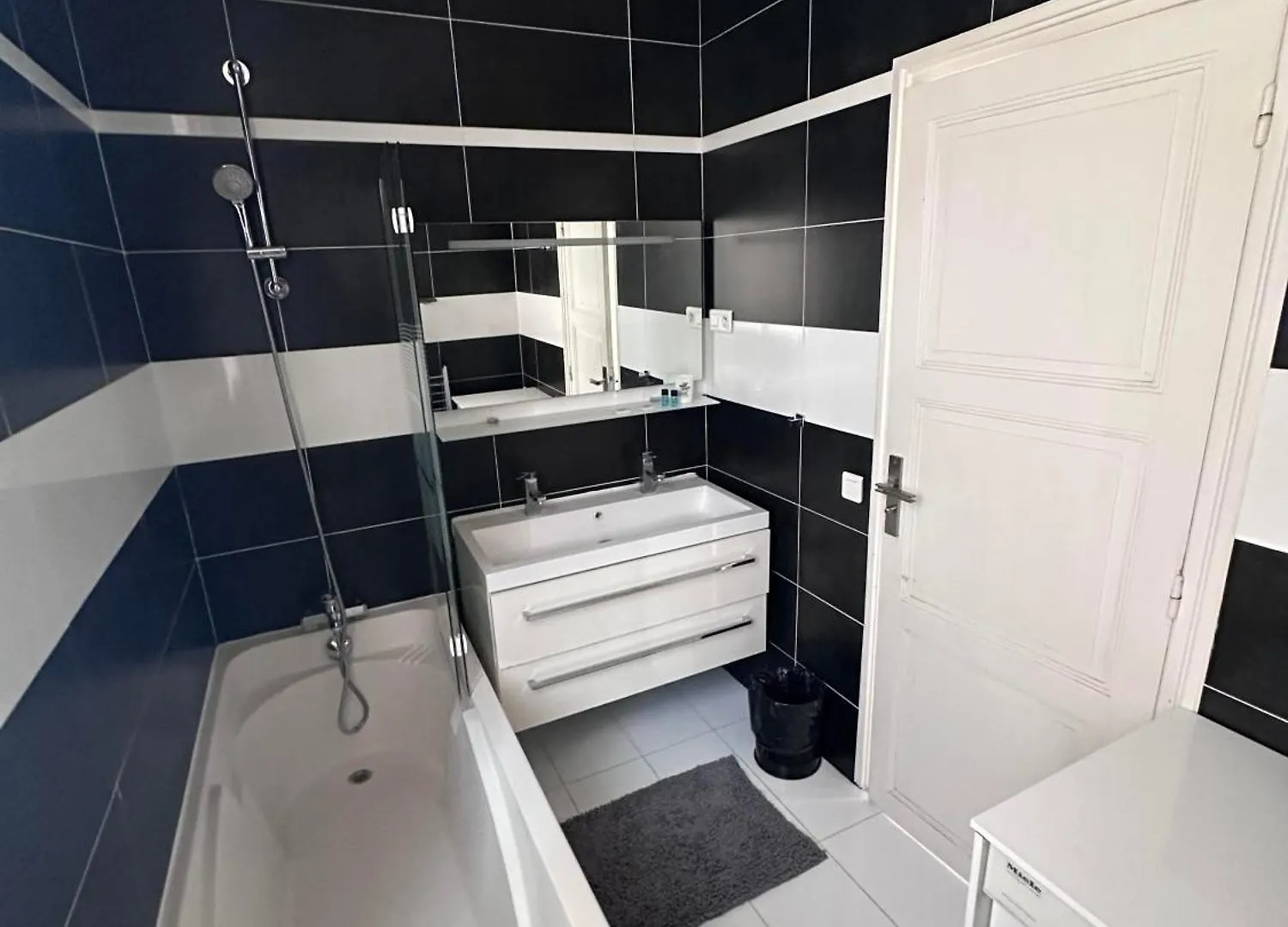 Luxueux A La Porte D'auteuil - 16eme Arrondissement Paris